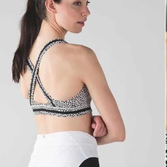 Lululemon Rack Pack Bra size 4 - Picture 4 of 4